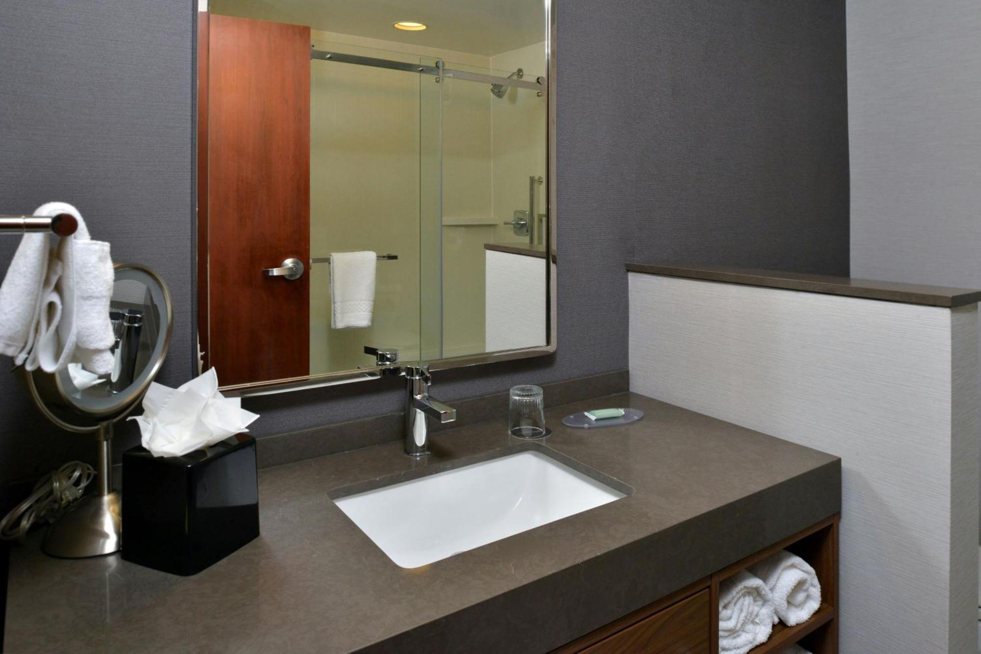 Courtyard By Marriott Harrisburg Hershey Εξωτερικό φωτογραφία