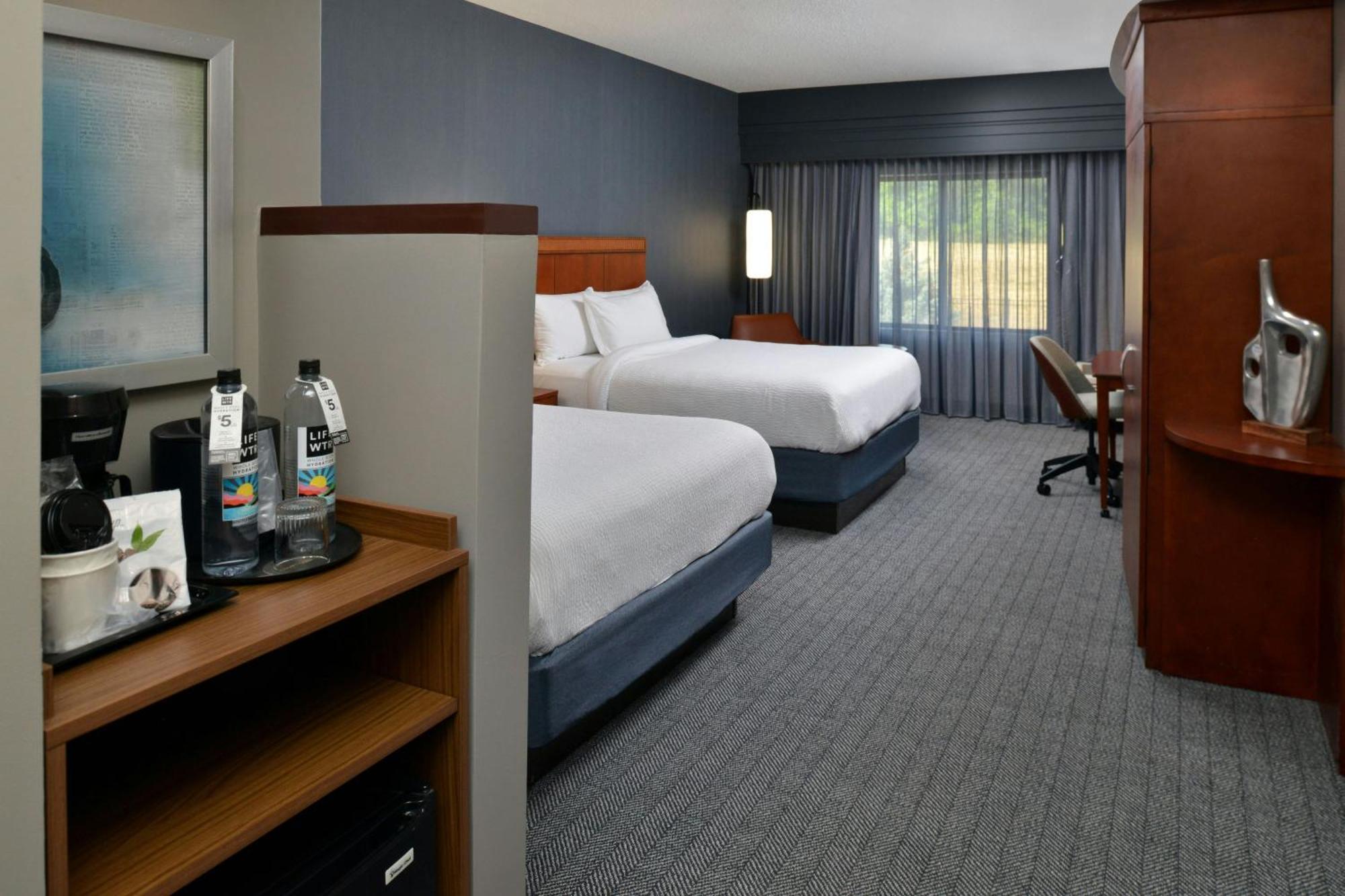 Courtyard By Marriott Harrisburg Hershey Εξωτερικό φωτογραφία