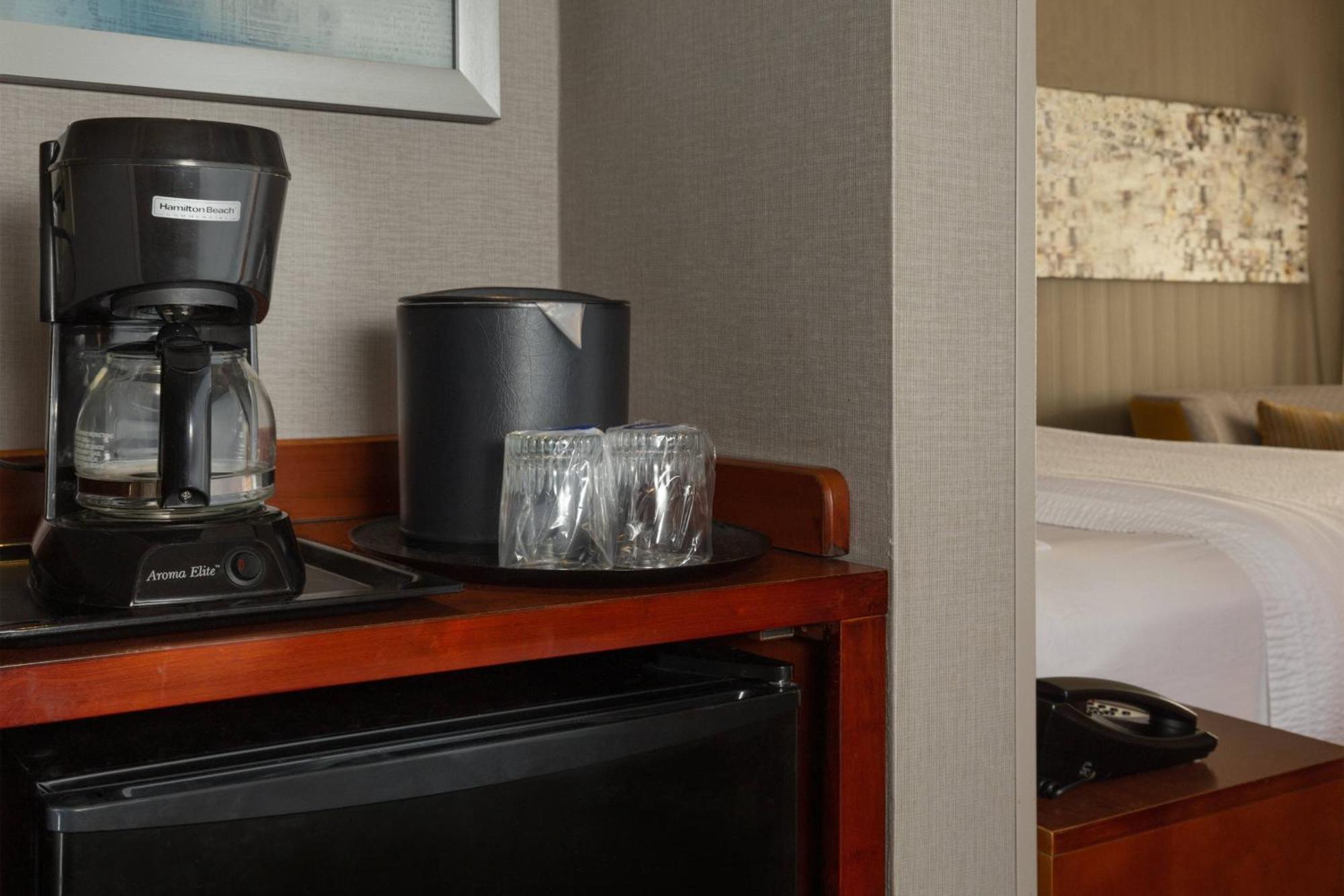 Courtyard By Marriott Harrisburg Hershey Εξωτερικό φωτογραφία
